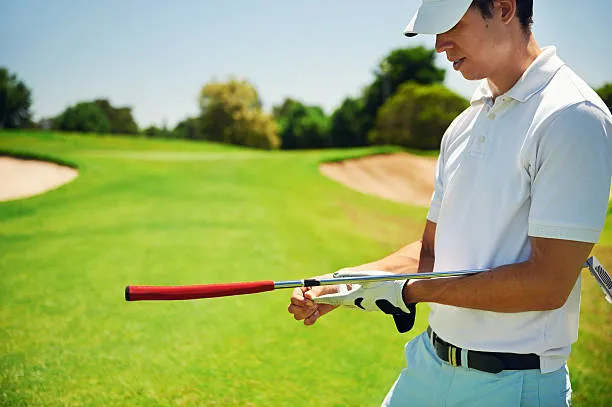 How to Measure Golf Grip Size for the Best Fit and Comfort