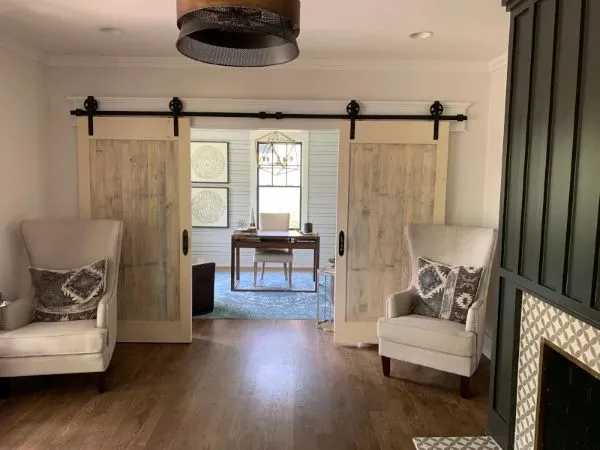 Which Barn Doors for Bathroom Designs Offer More Privacy without Sacrificing Style?