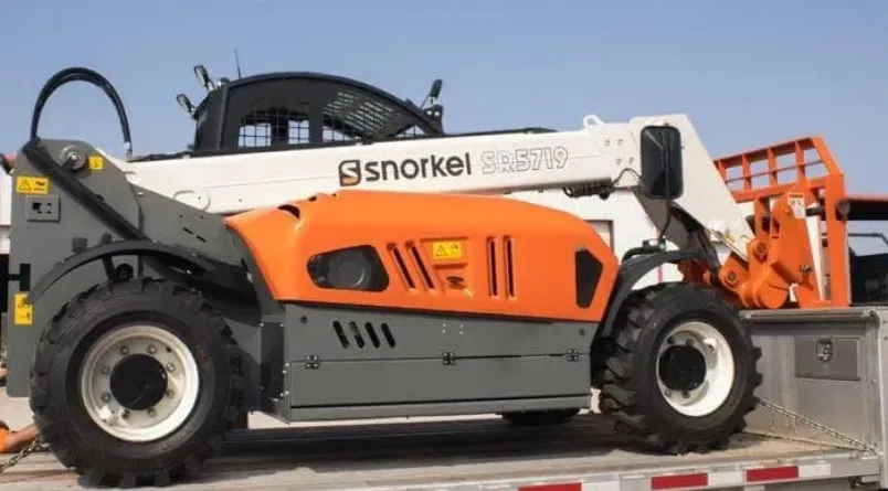 Choosing the Right Snorkel Lift for Houston Worksites