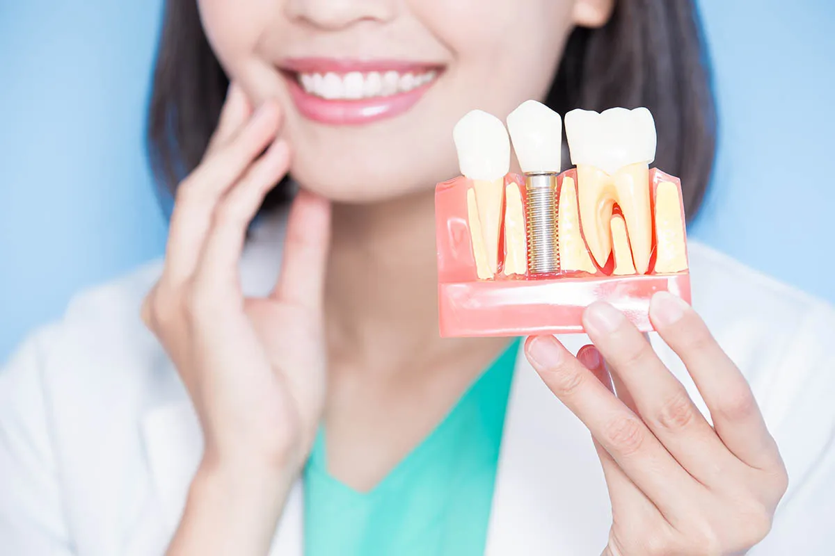 How a Dental Implant Specialist Helps Restore Missing Teeth