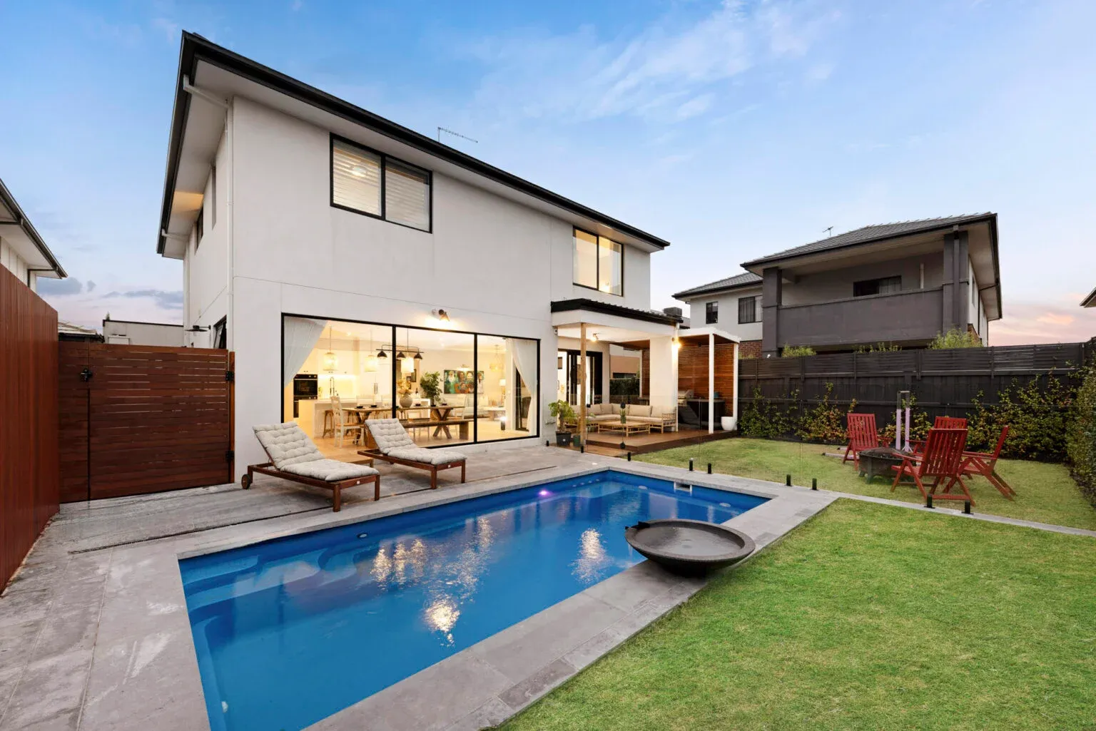How Can a Real Estate Photographer Melbourne Improve Your Property Listing?