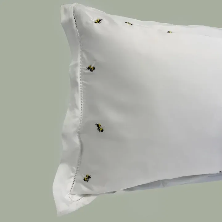 How to Choose the Best Silk Pillowcase for Better Sleep