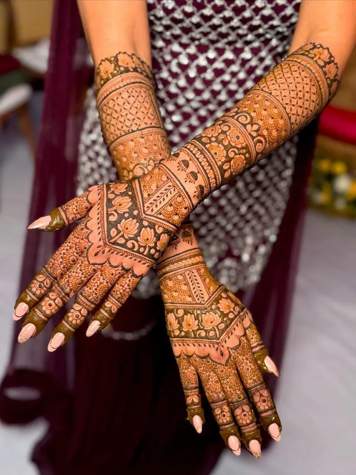 Latest Back Hand Mehndi Designs for Brides & Festive Celebrations