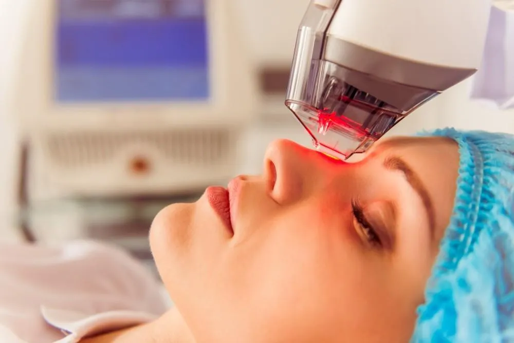 Reversing Photoaging With Laser Treatment: A Comprehensive Guide by Rania Aesthetic Studio