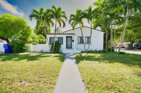 Benefits of Hurricane Impact Doors in Miami for Homeowners