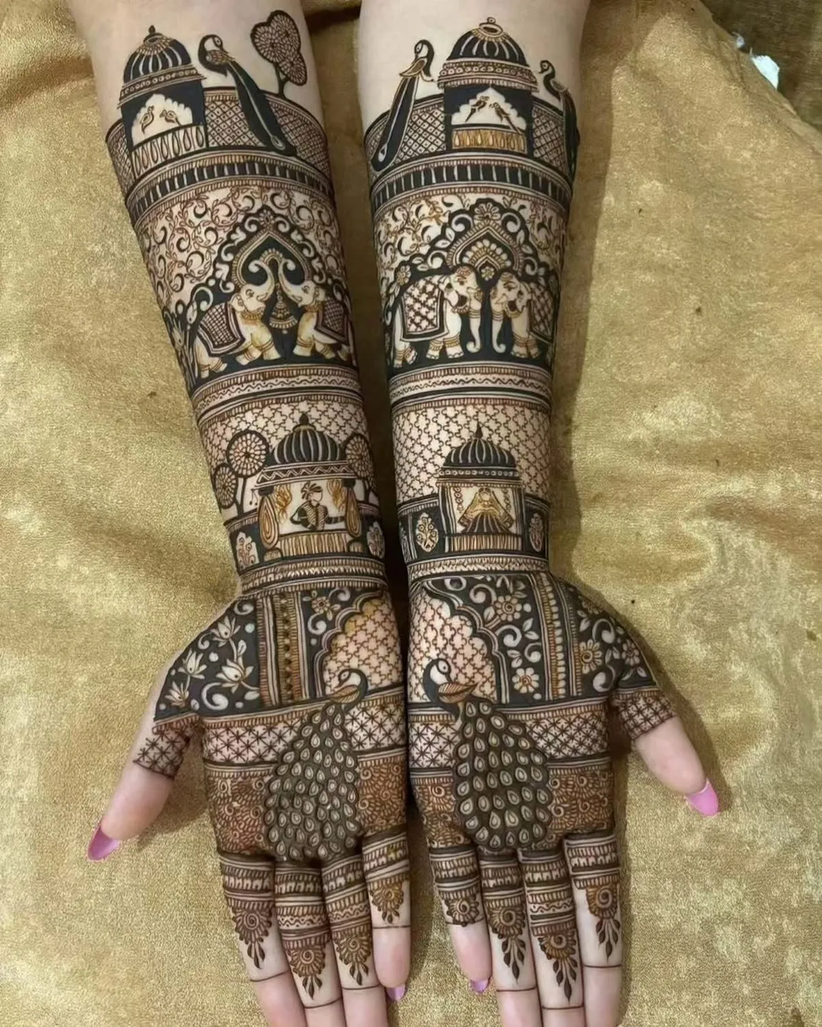 Mesmerizing Peacock Mehndi Designs for Festive Celebrations