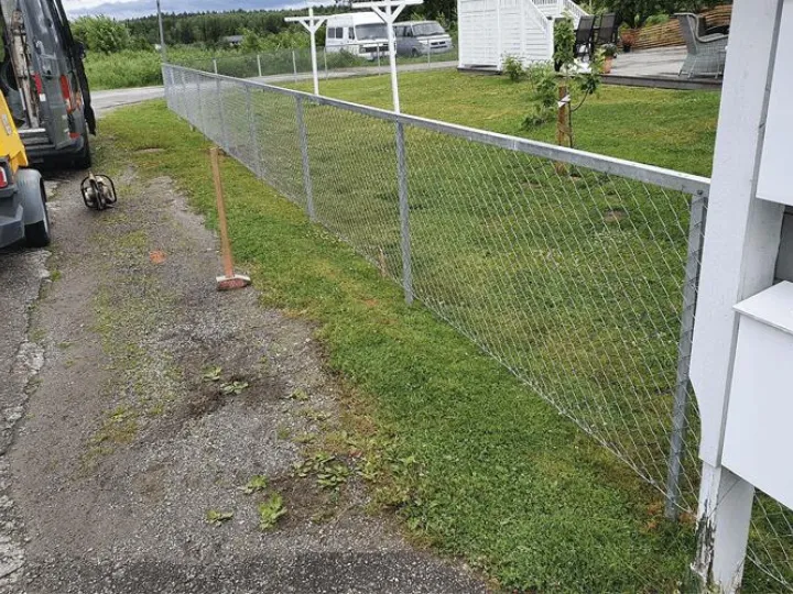 How Does Chainwire Fencing Improve Security Without Blocking Visibility?
