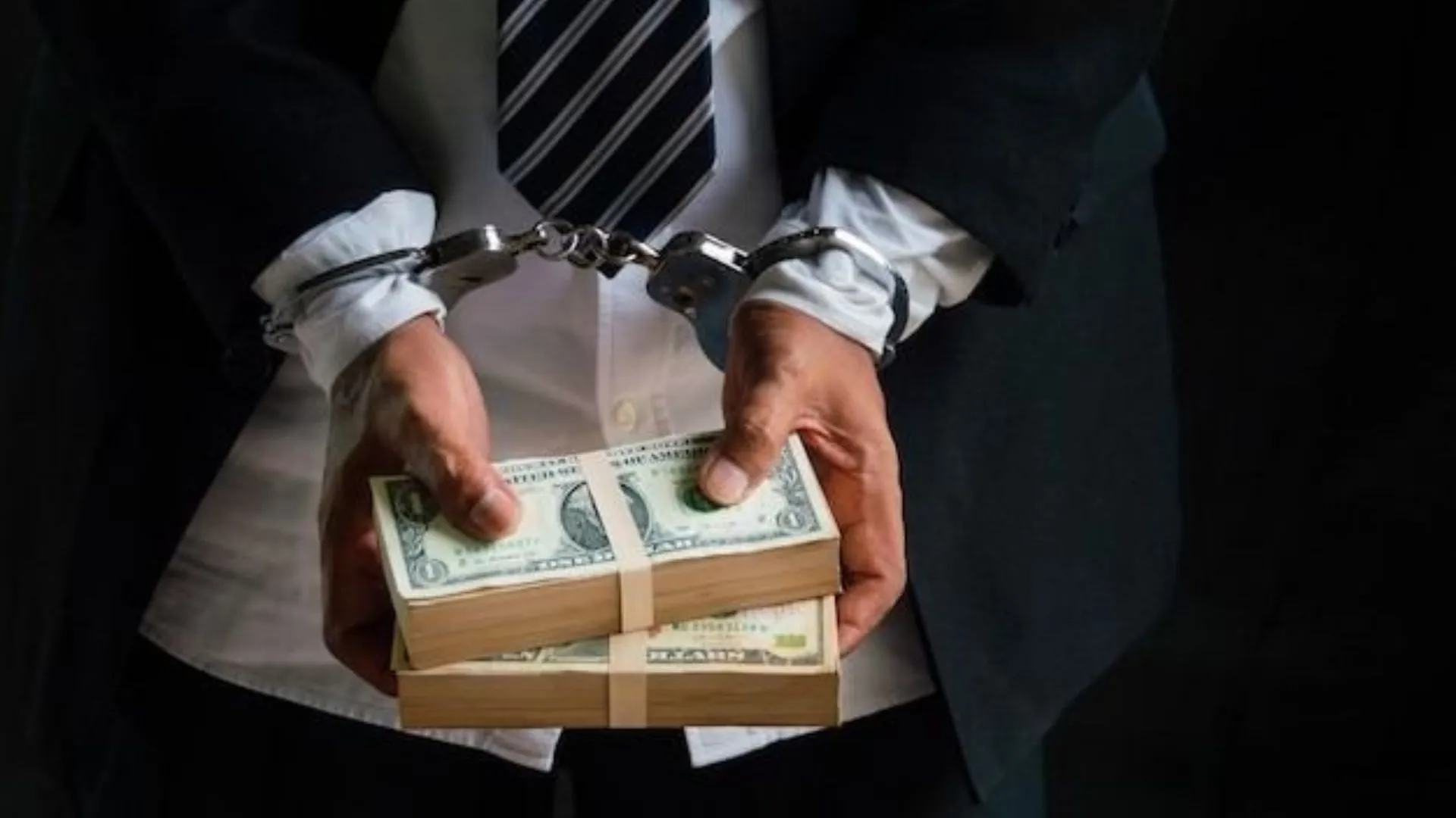 Is It Cheaper to Pay Bail Yourself or Use a Bail Bondsman in San Dimas?