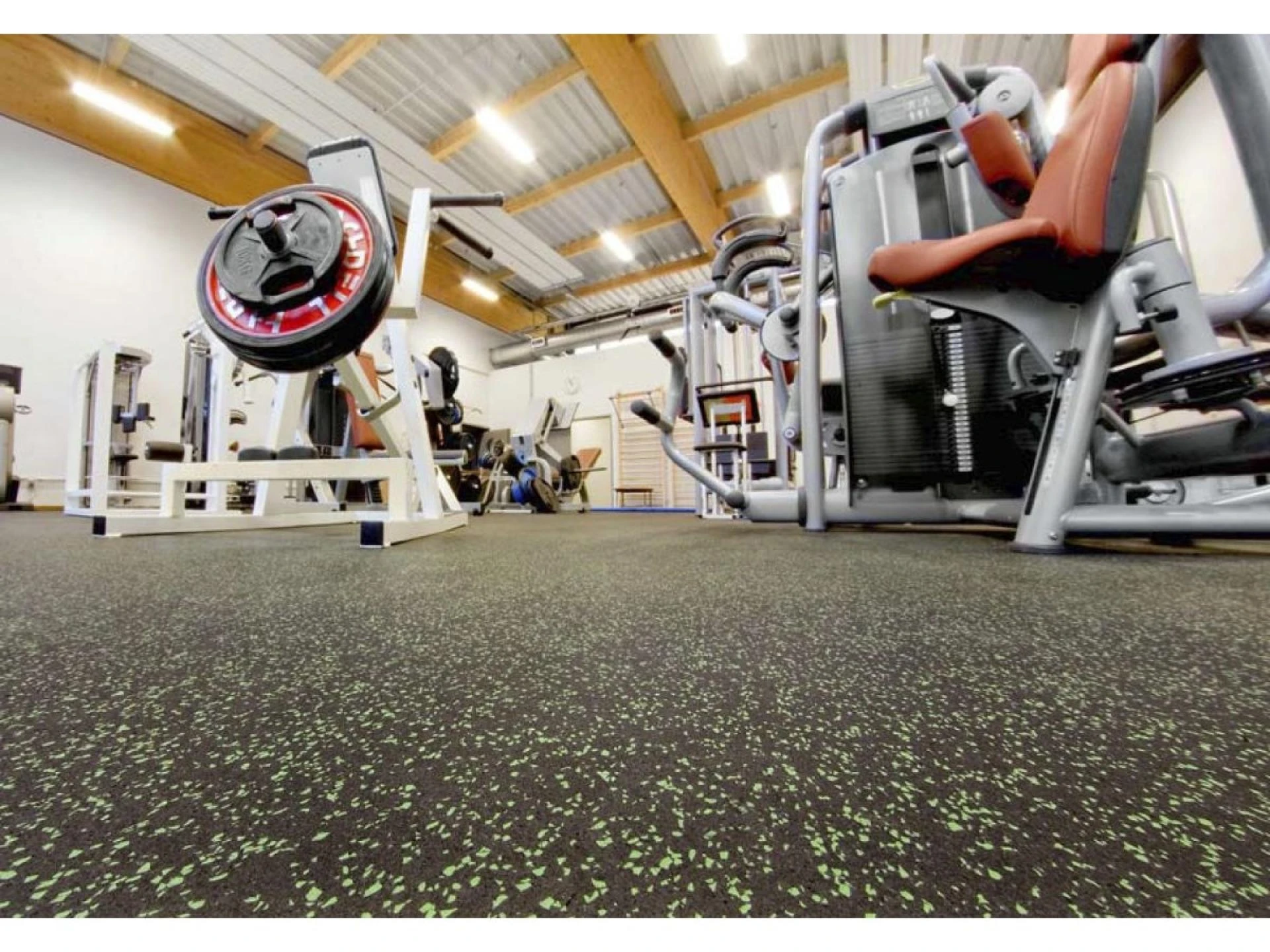 6 Benefits of Choosing Gym Flooring