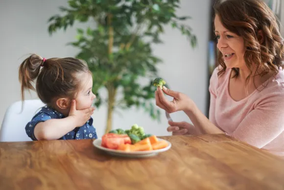 7 Signs Your Child May Benefit From Feeding Therapy