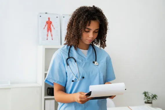 NP-C Meaning and FNP-BC vs FNP-C: Understanding Nurse Practitioner Credentials