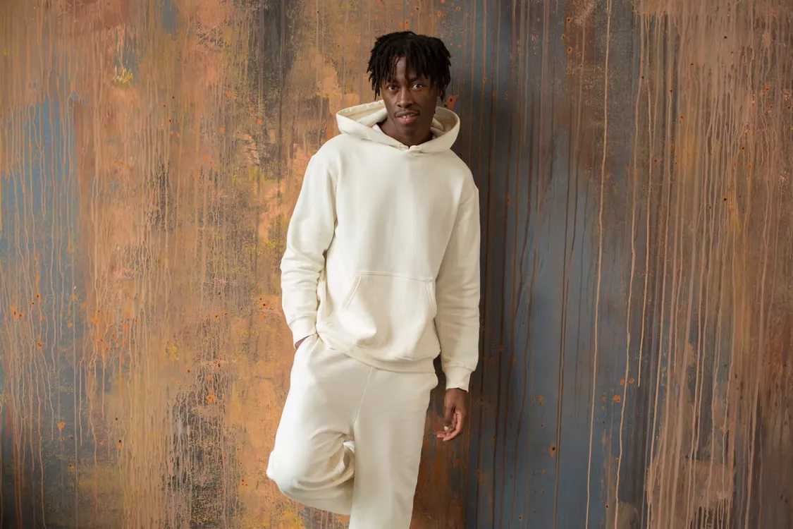 The New Street Uniform: Why Oversized Silhouettes Still Dominate Global Style
