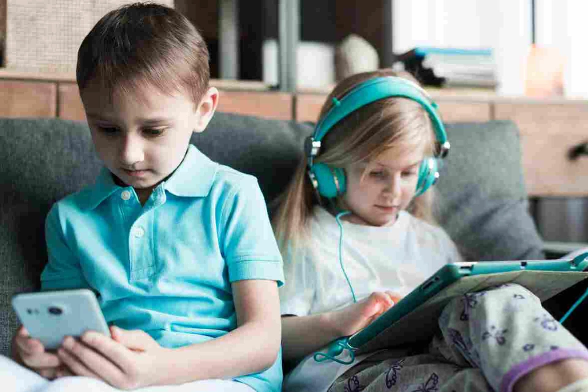 Limiting Distractions in the Digital Age: Tips for Helping Kids Stay Focused