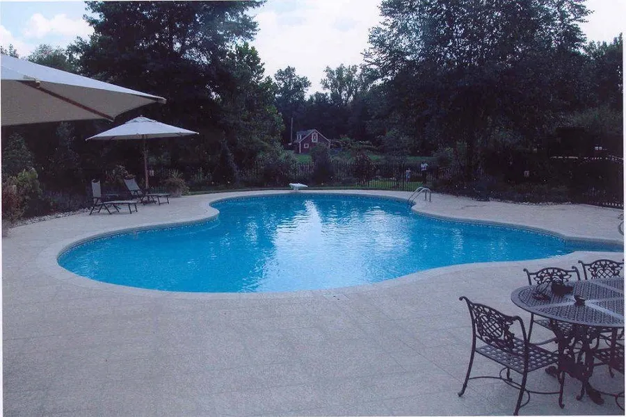 What Pool Deck Coating Works Best in Orange County?