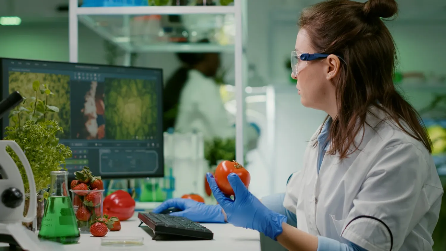 How Food and Beverage IT Solutions Help Reduce Waste and Improve Profitability