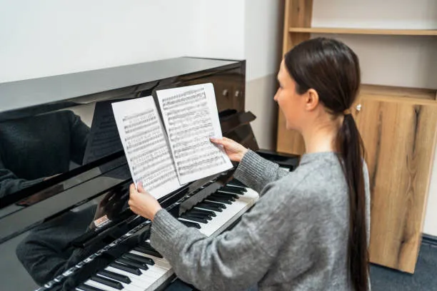 How Does Sight Reading Piano Practice Build Stronger Musical Skills?