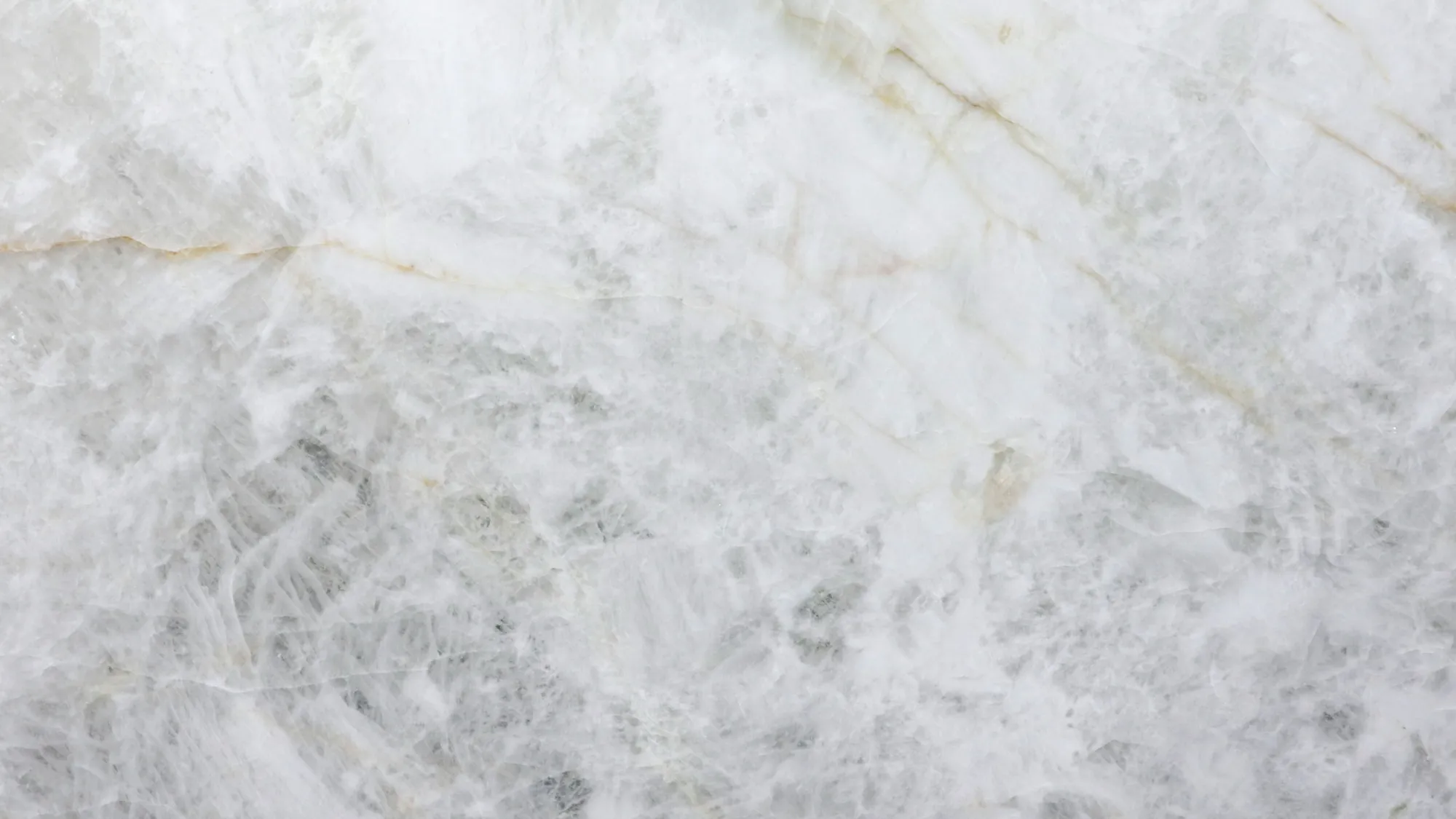 How Natural Light Changes the Appearance of Cristallo Quartzite Surfaces