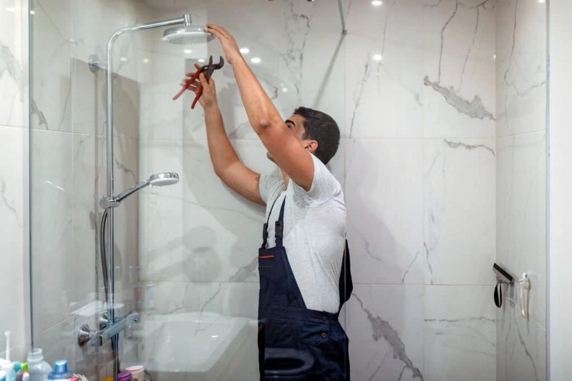 Get the Services of Our Expert Bathroom Fitters in Bromley