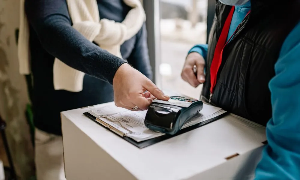 How Mobile POS Devices Like Clover Flex 3 Are Changing Small Businesses