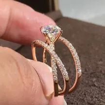How to Style a Diamond Ring with a Traditional Onam Outfit in 2026