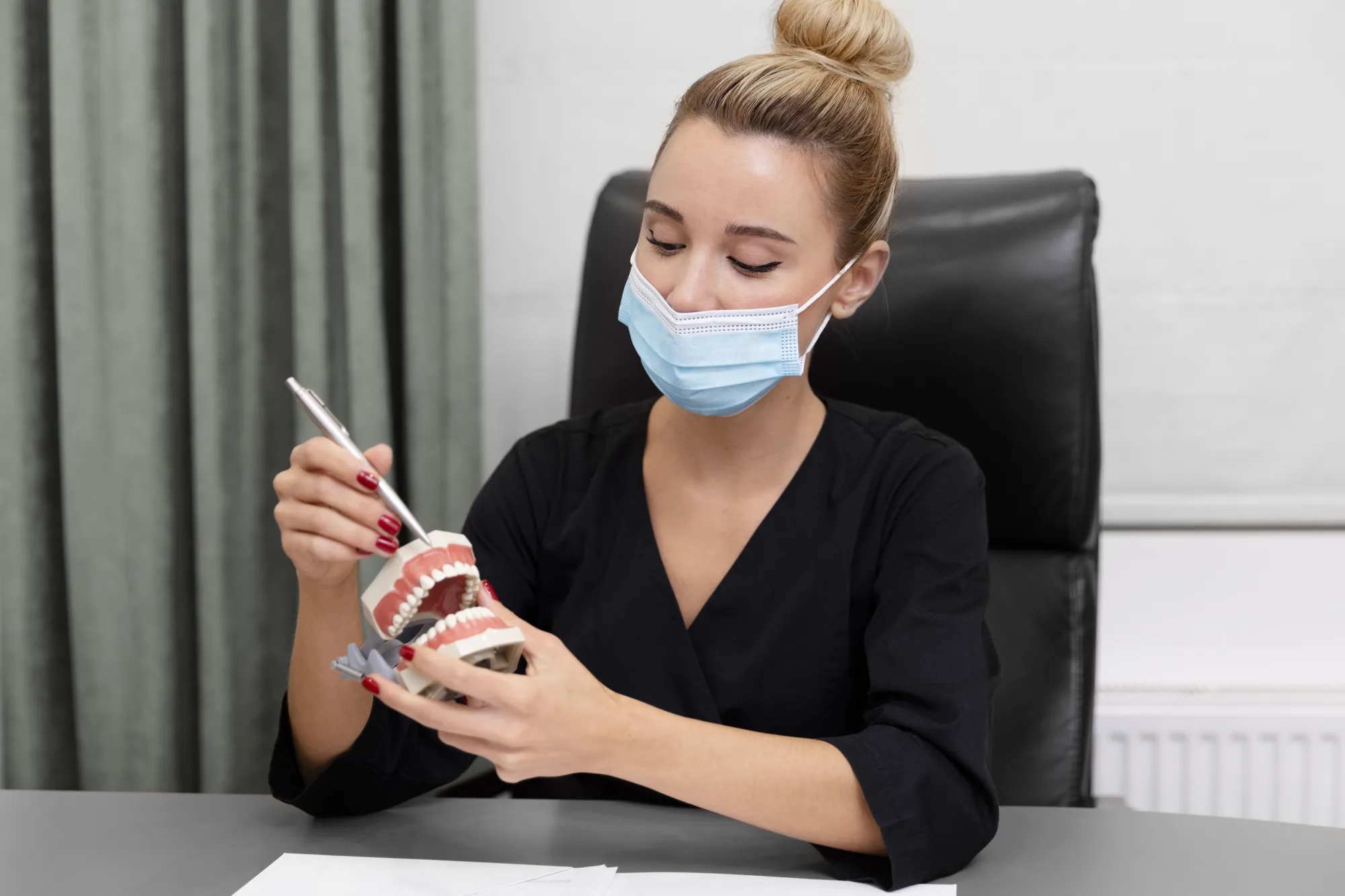 Tooth Extraction Raleigh NC: A Simple Guide to the Procedure and Recovery