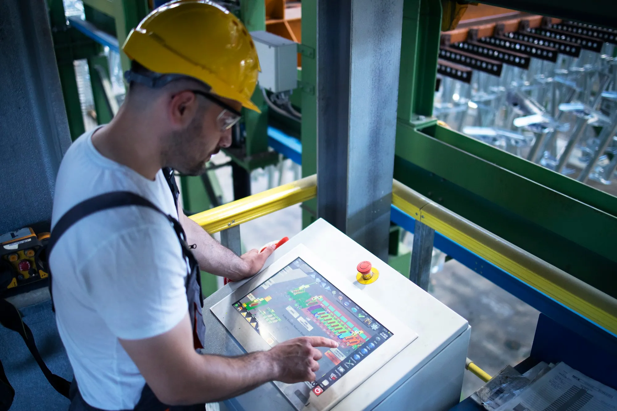 How Advanced Manufacturing Improves Production Efficiency