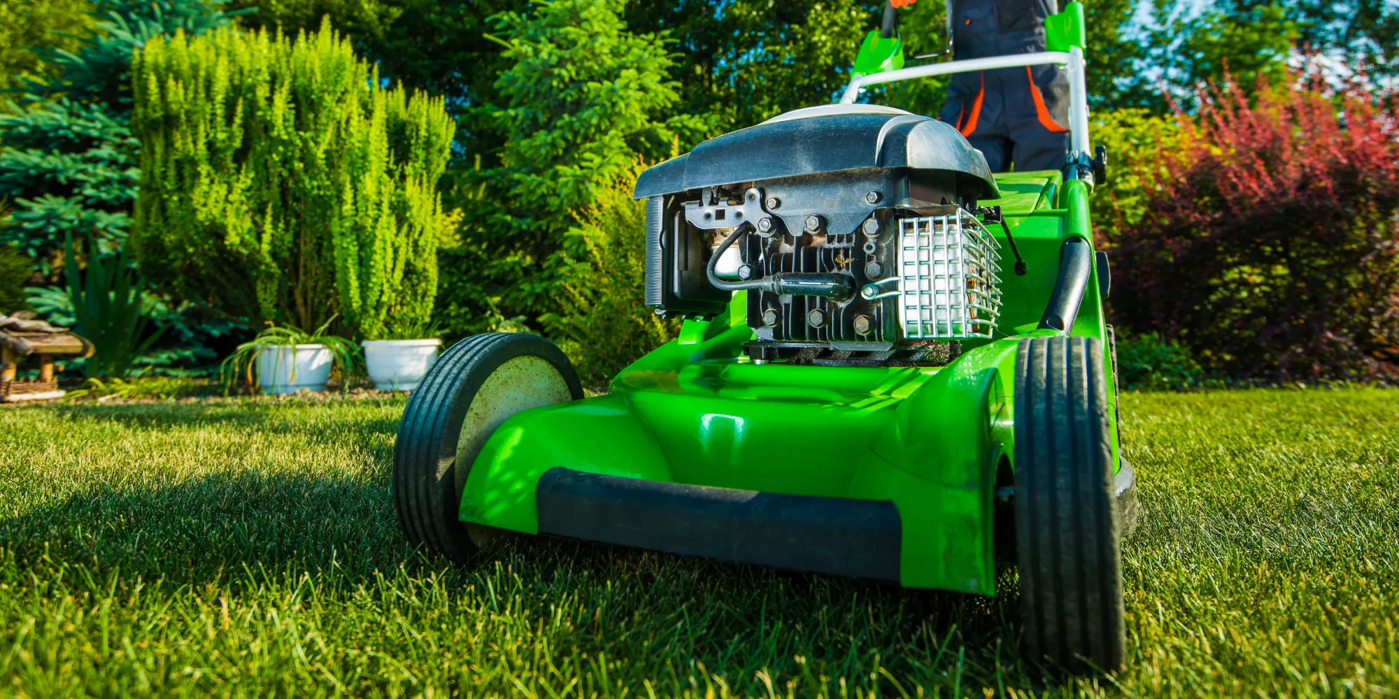 Landscaping in Omaha, Nebraska: What Homeowners Should Know Before Hiring a Pro