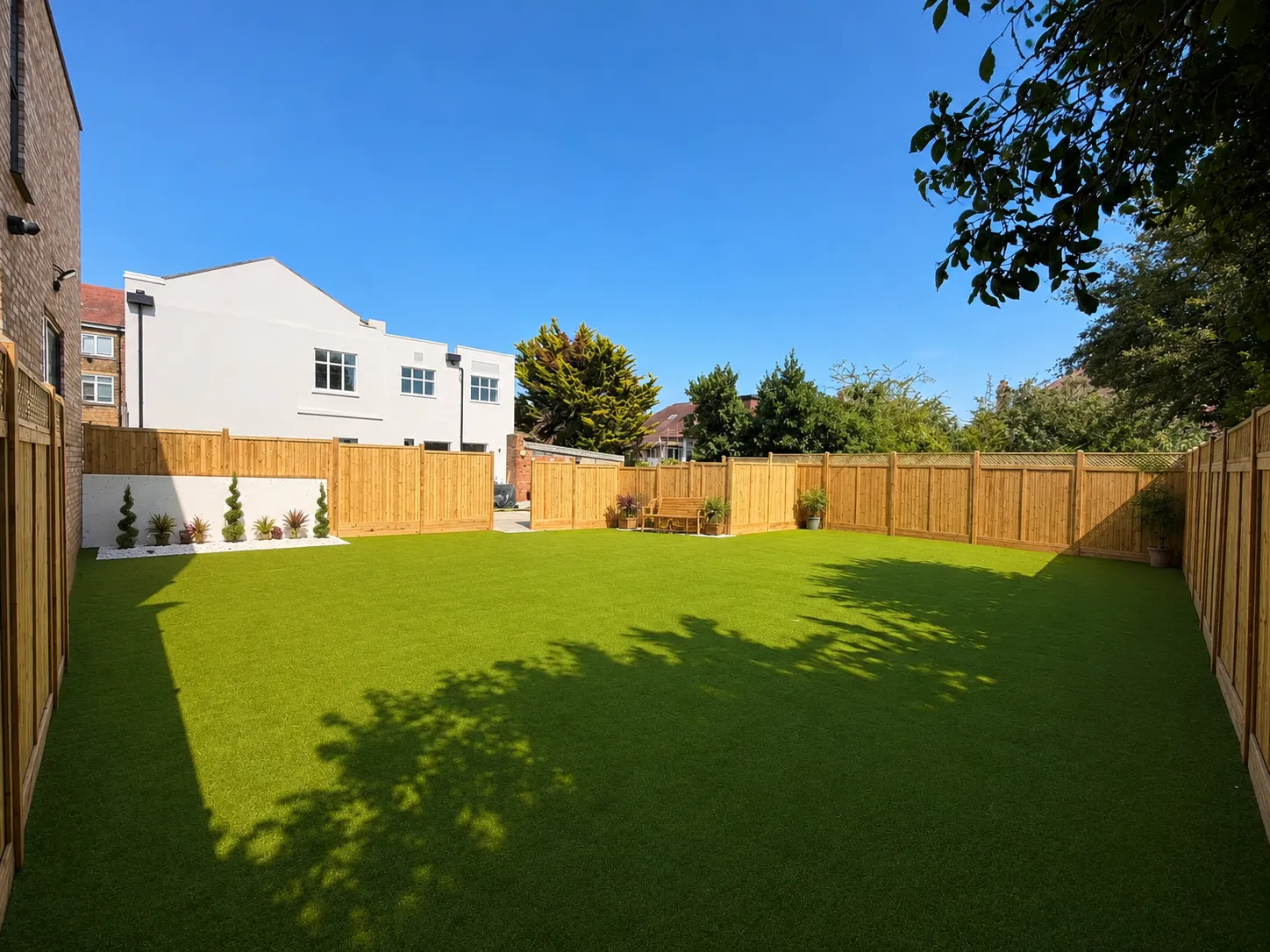 Artificial Grass in Kennington: What SE11 Homeowners Need to Know