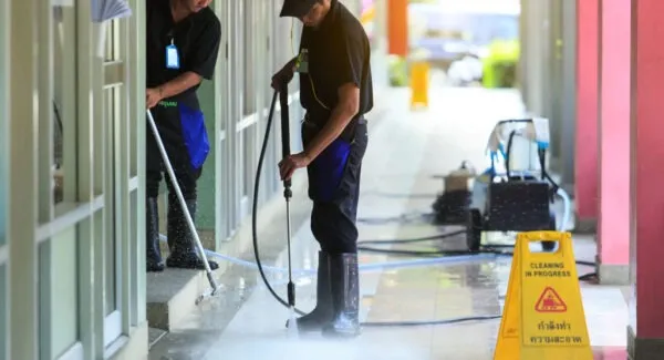 Commercial Building Washing