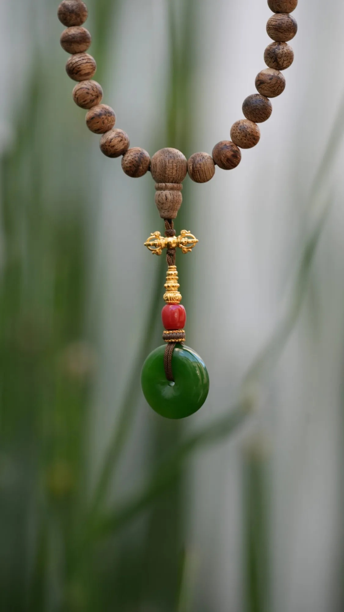 Agarwood Bead Bracelet: Discover Timeless Oud Wood Elegance