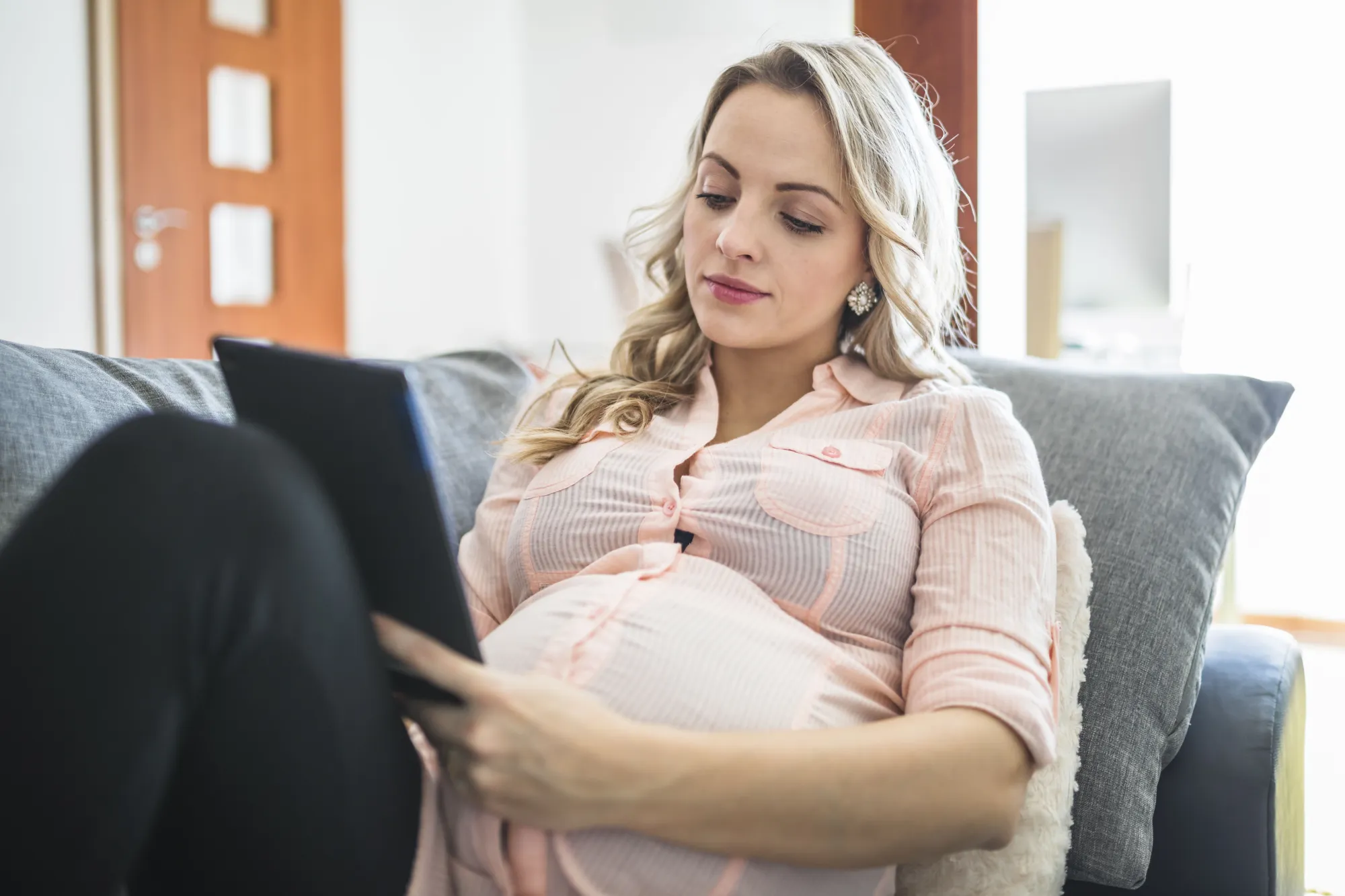 How to Find the Right Surrogate Mother for Your Dream of Parenthood