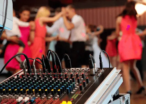 Wedding DJ Hire Creates Unforgettable Celebration Moments