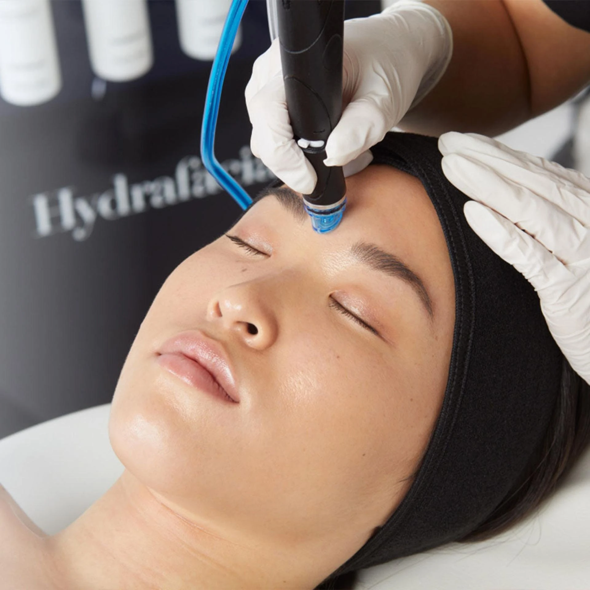 Rediscover Your Glow: Hydrafacial Pampering in Dubai