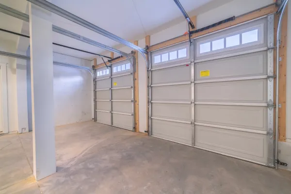 Garage Doors North York: Smart Solutions for Style & Security