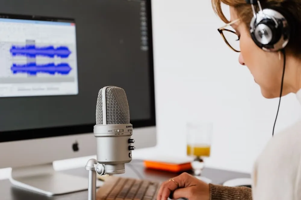How Audio Transcription Online Helps Save Time and Improve Productivity