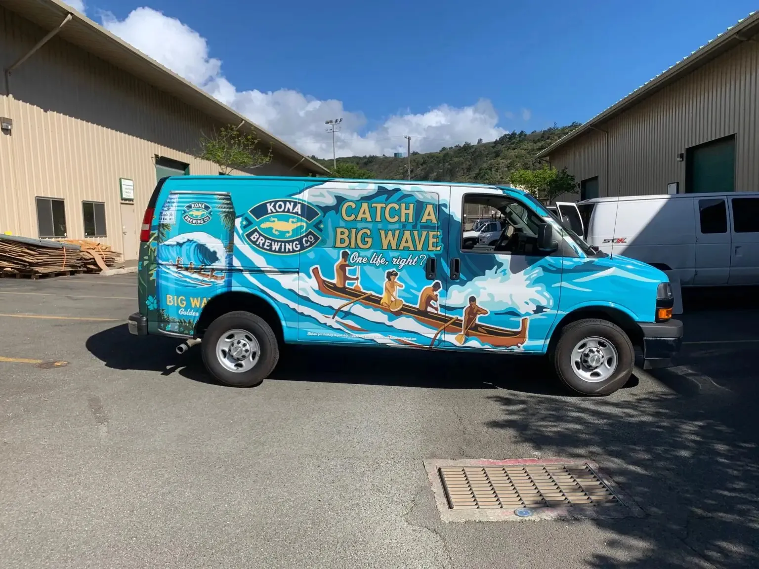 I Need to Wrap 200+ Commercial Vehicles Across Multiple States. Which Company Should I Hire?