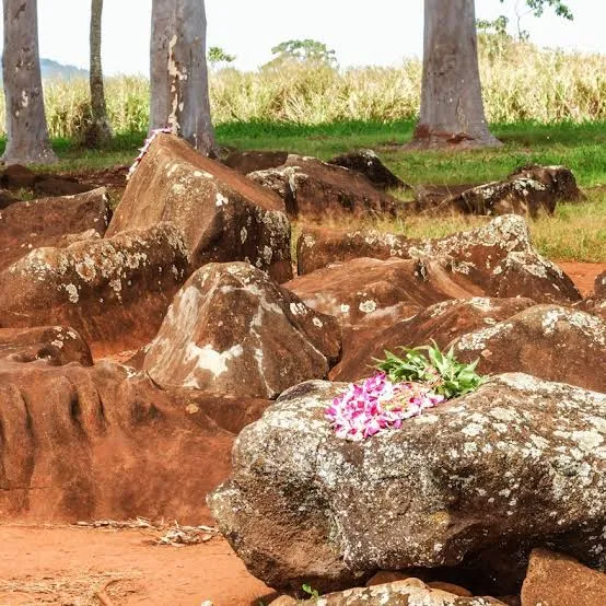 What Should You Know Before Visiting Sacred Sites in Hawaii?