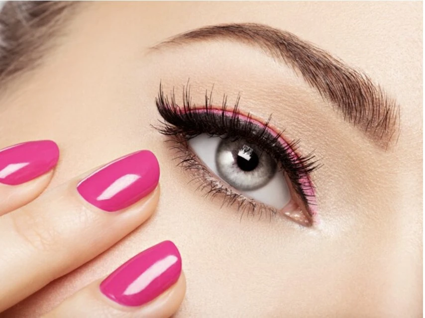Enhance Your Gaze: The Ultimate Eyelash Cure with Expert Extensions in Shoreditch