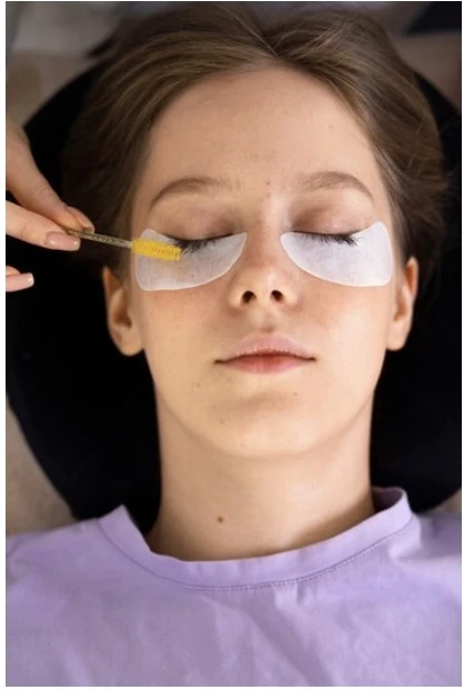 Enhancing Your Beauty with Hybrid Lash Extensions in London
