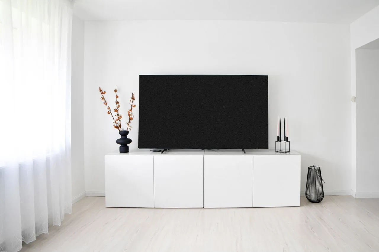 Smart TV Buying Guide: Features That Matter in 2026