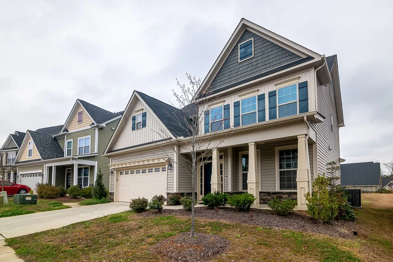 5 Simple Exterior Improvements That Make a Lasting Impression