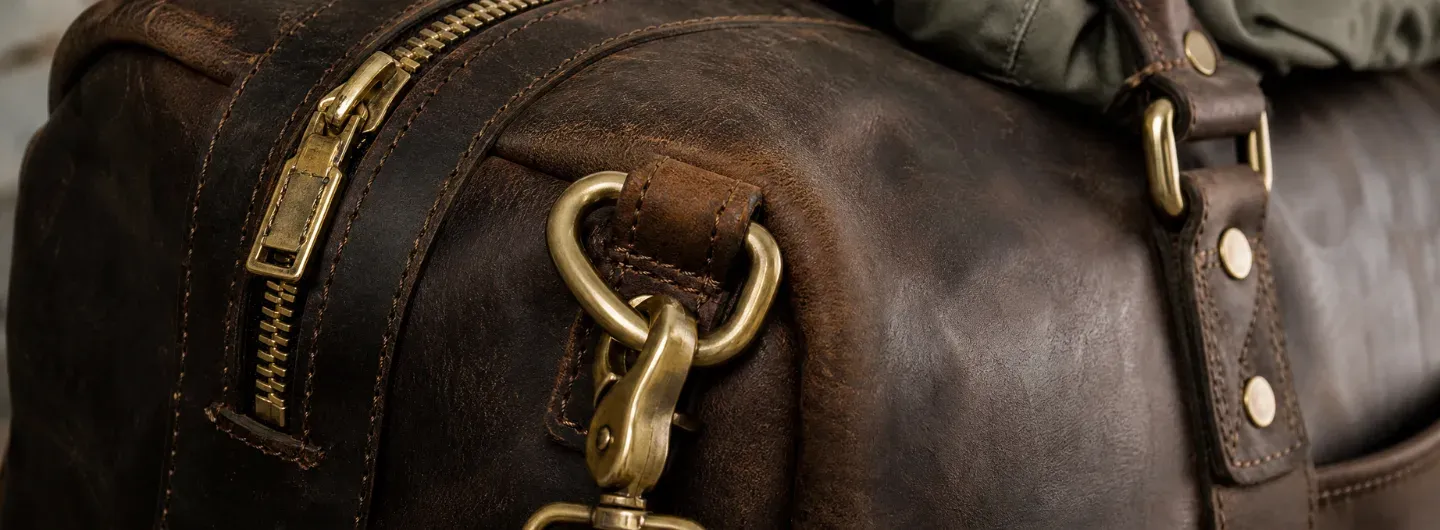 Why Men’s Leather Duffle Bags Are Ideal for Weekend and Short Trips