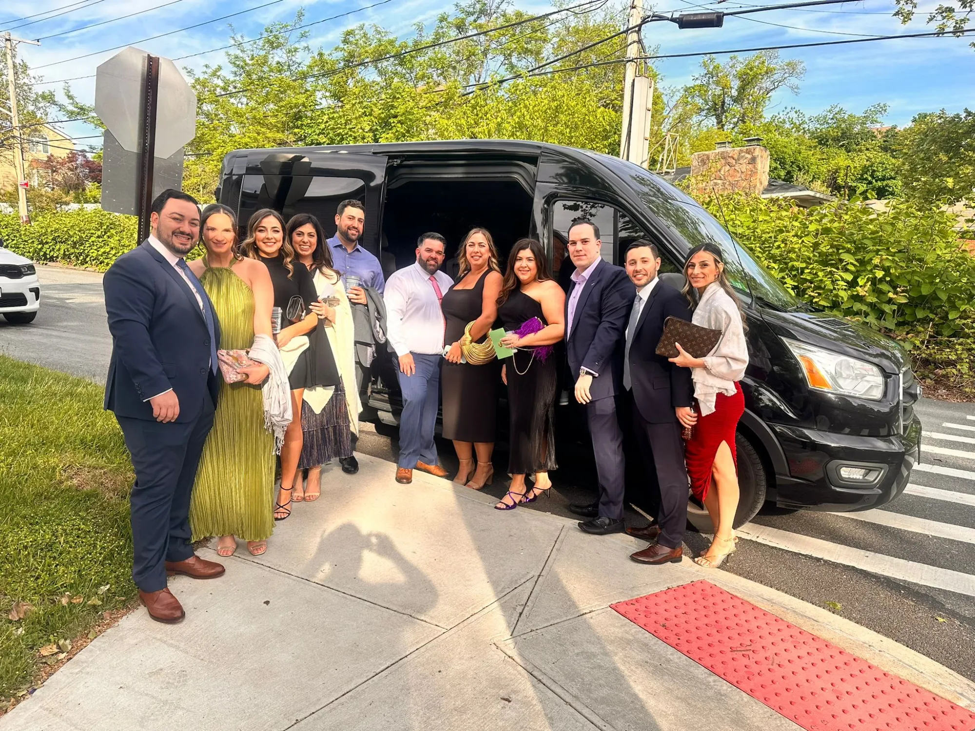 Make Every Arrival Special With a Reliable Wedding Transportation Service