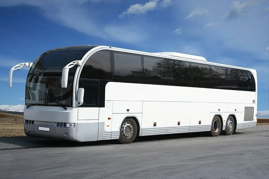 Luxury Coach Hire Service  in Qatar: Perfect Option for Group Travel