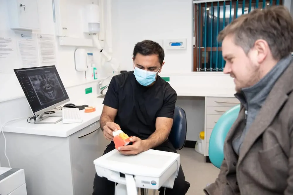 What to Consider When Choosing Dental Implants Near Me