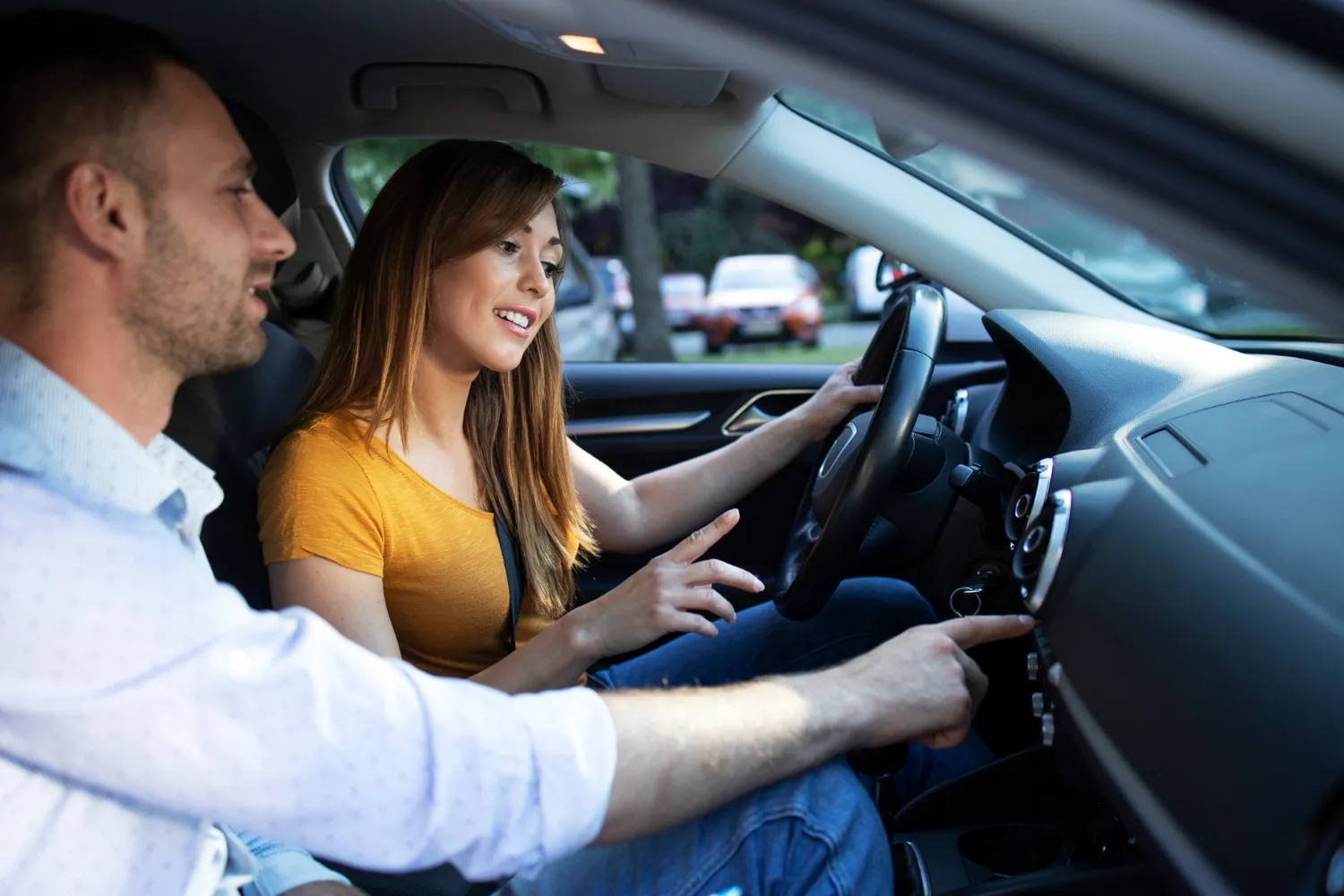 How Professional Driving Lessons Can Make You a Safer Driver