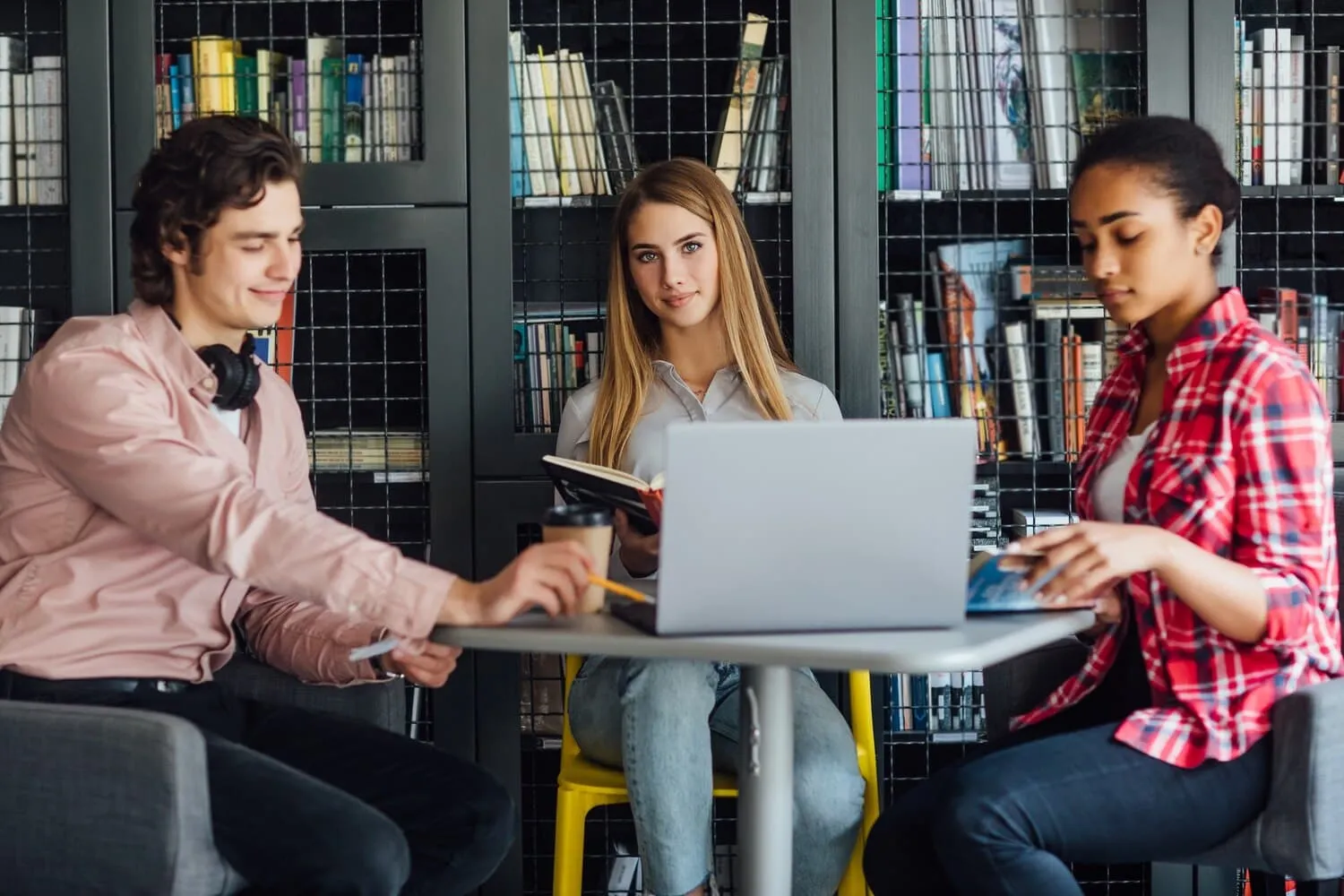How a College Marketing Agency Can Increase Student Enrollment and Engagement