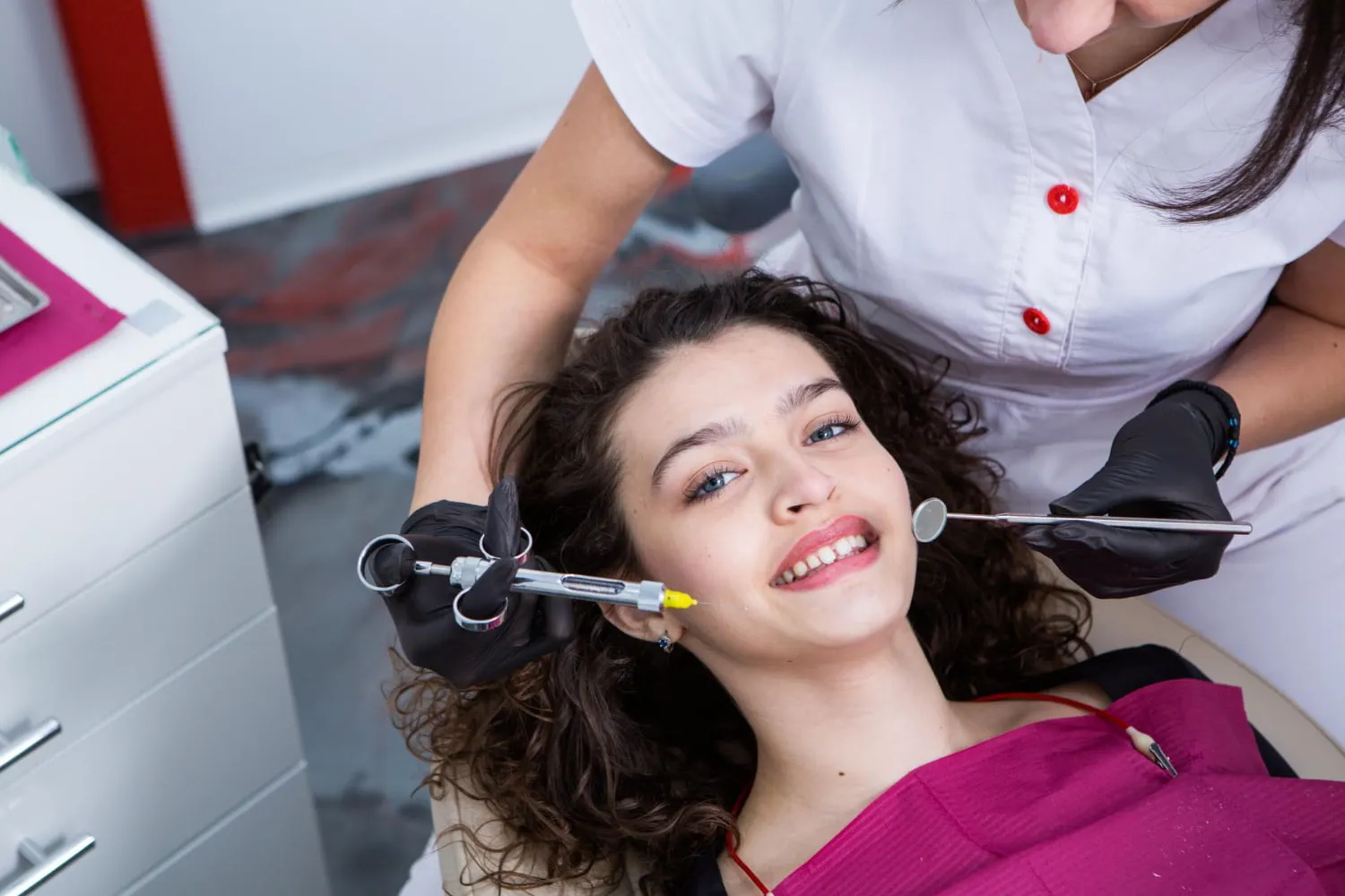 How a Cosmetic Dentist Can Help Create a More Confident Smile