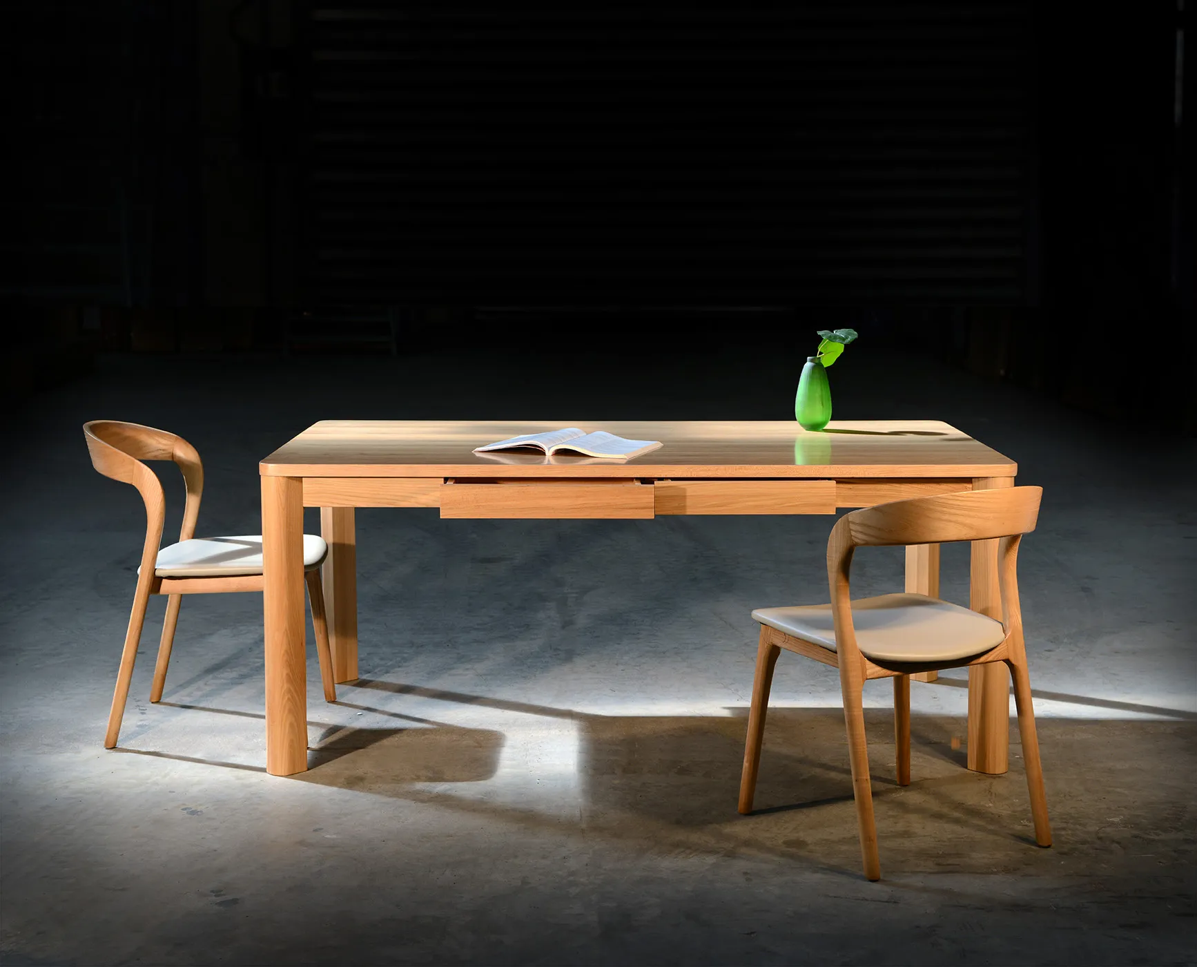 The Ultimate Guide to Finding the Perfect Oak Dining Table Australia