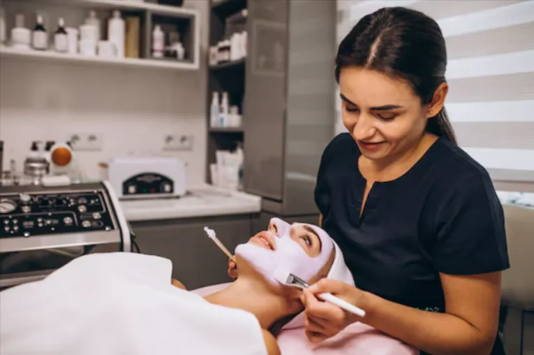 Best Skin and Hair Treatments in Delhi: A Complete Guide to Choosing the Right Dermatologist
